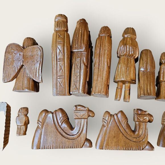 Vintage Hand Carved Wood Nativity Scene - Picture 6 of 13